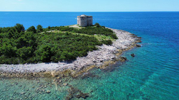 mirista beach - view of the fort arza from air